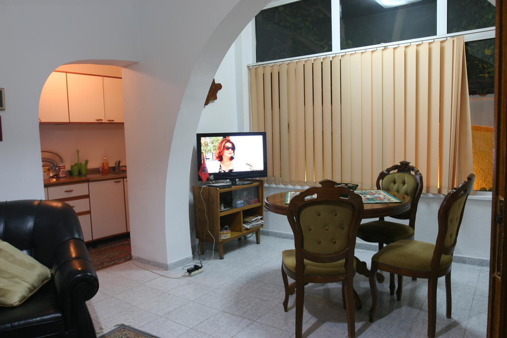 טיראנה Guesthouse Pension Andrea מראה חיצוני תמונה