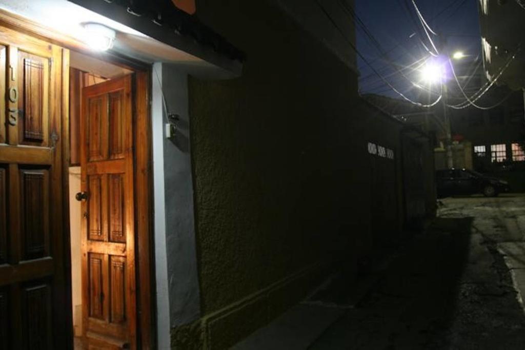 טיראנה Guesthouse Pension Andrea מראה חיצוני תמונה